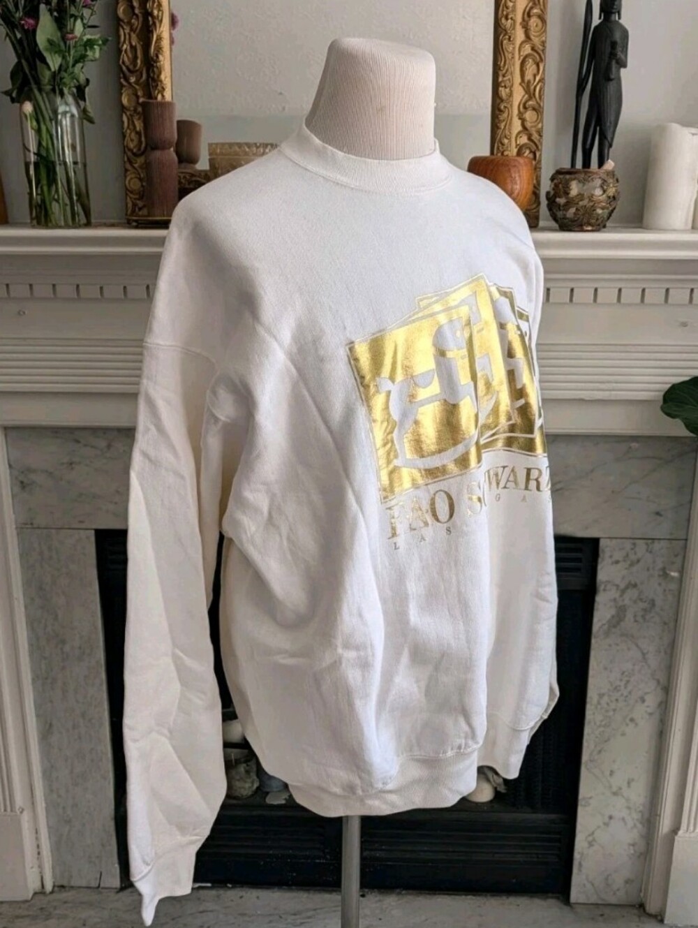 Vintage 90s Y2K FAO Schwarz Las Vegas Sweatshirt White Gold Foil Holiday Sz 2XL - Picture 5 of 10